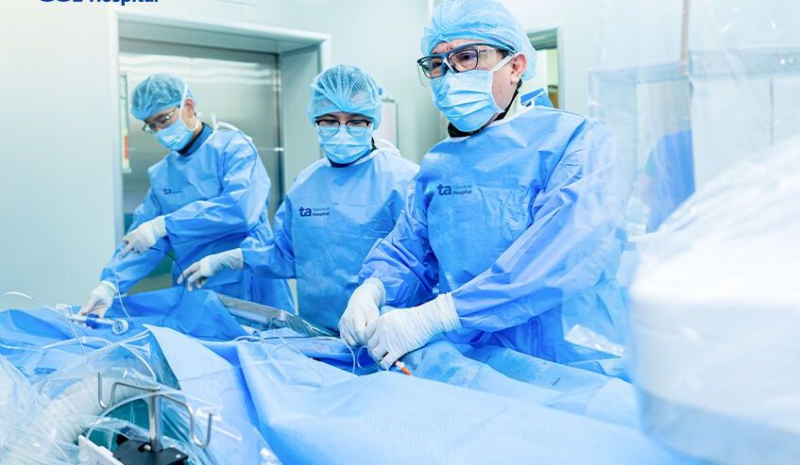 Hút thuốc lá 40 năm, người đàn ông phải cấp cứu trong tình trạng nguy kịch -0