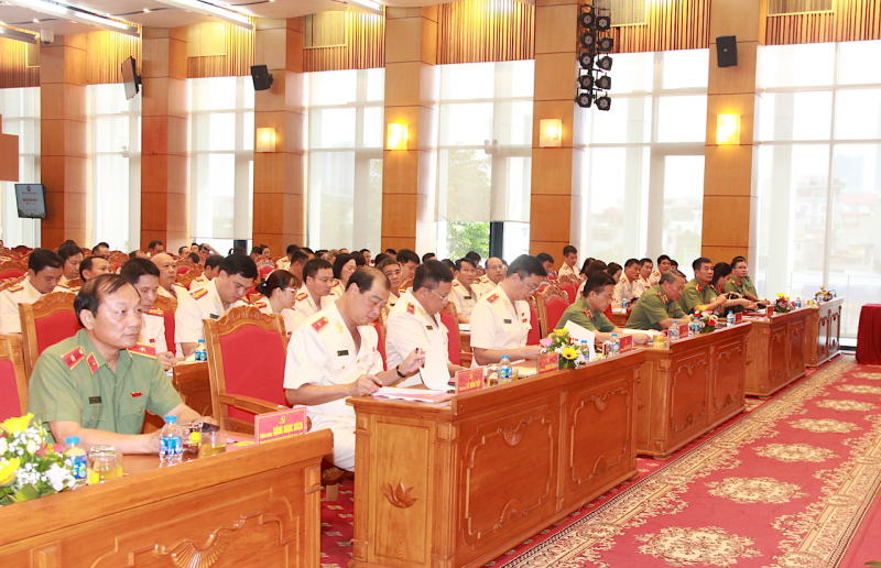 Phát huy vai trò công tác chính trị, tư tưởng trong các mặt công tác Công an -0