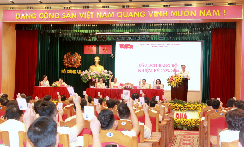 Phát huy vai trò công tác chính trị, tư tưởng trong các mặt công tác Công an -0