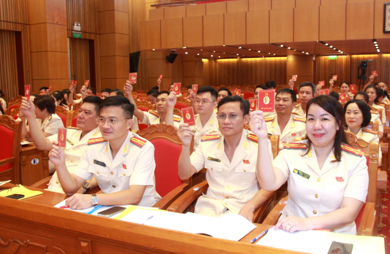 Phát huy vai trò công tác chính trị, tư tưởng trong các mặt công tác Công an -0