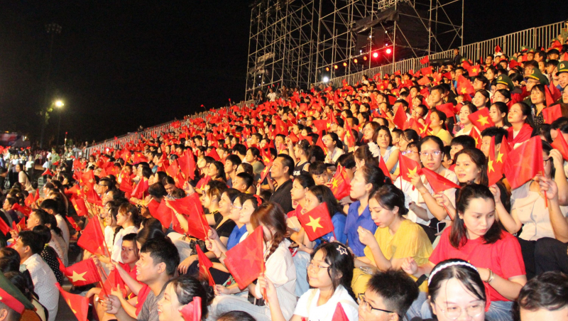 Đặc sắc chương trình chính luận nghệ thuật “Thời cơ vàng”  -0