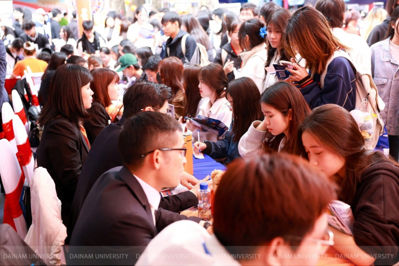 Cơ hội nào cho thí sinh “lỡ” nguyện vọng 1? -0