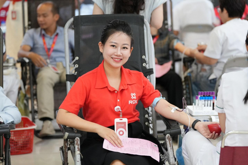 Giọt thương 2025: Cán bộ, nhân viên ROX Group chung tay hiến máu, lan tỏa giá trị sống đẹp  -0