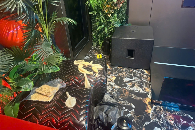 Triệt phá cơ sở  90’s House buôn bán “khí cười”, thu lợi bất chính hàng chục tỷ đồng -1