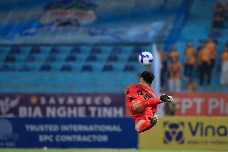 Hanoi FC បន្តការប្រកួតមិនឈ្នះក្នុង V.league 2025/2026 -0