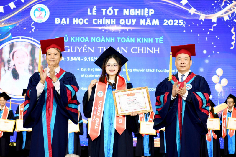 សាកលវិទ្យាល័យសេដ្ឋកិច្ចជាតិផ្តល់សញ្ញាបត្រដល់និស្សិតទើបបញ្ចប់ការសិក្សាថ្មីចំនួន ៤.៦១២នាក់ -០