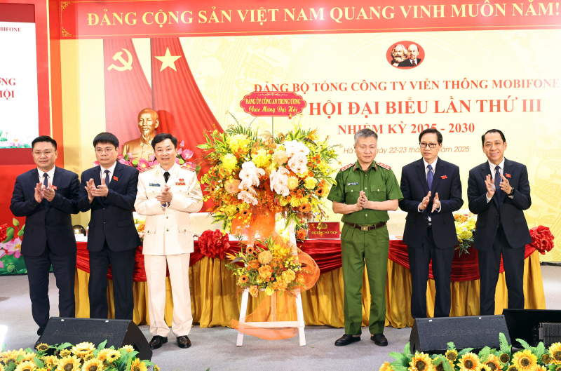 MobiFone cần “đi trước một bước”, “đi tắt đón đầu” trong làm chủ khoa học - công nghệ -0