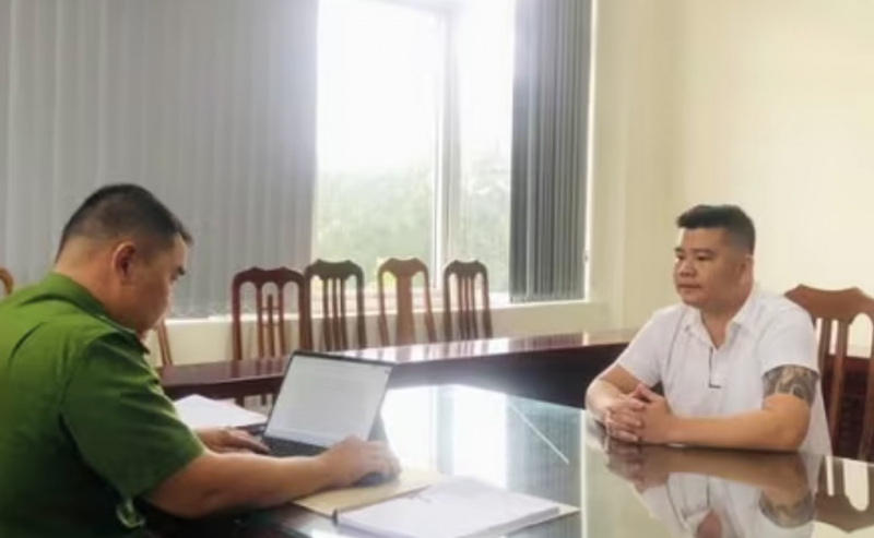 Khởi tố người đàn ông cho người nước ngoài mượn kho để lắp ráp trên 12 ngàn điện thoại di động trái phép -0