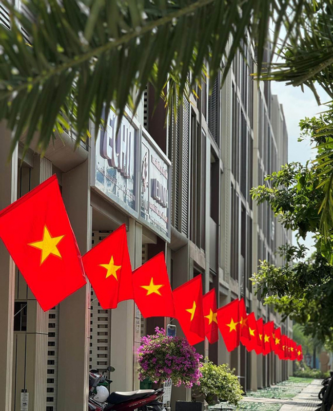 Cư dân Masterise Homes nhận quà