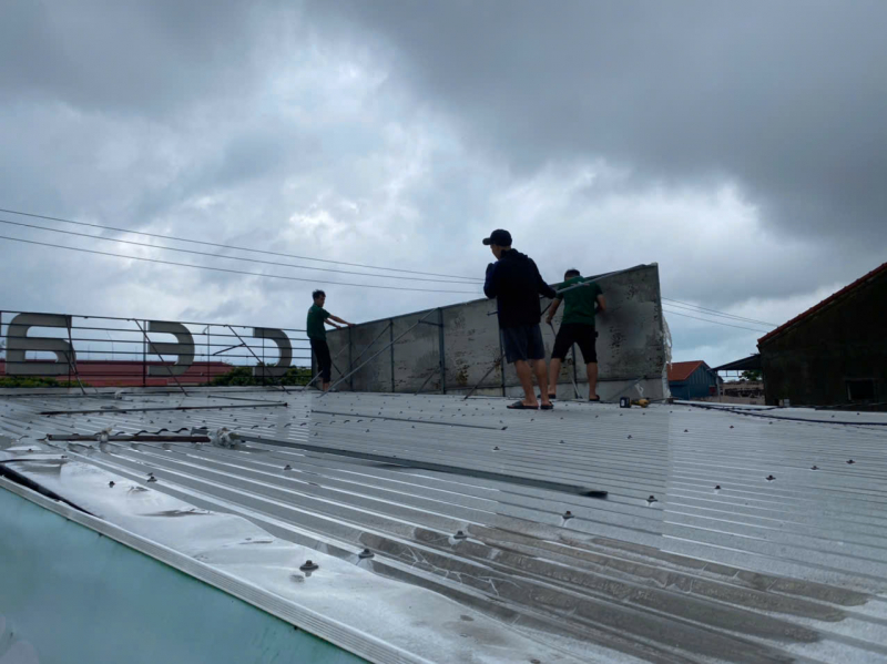 Công an “đi từng ngõ, gõ từng nhà” tuyên truyền người dân chủ động chống bão số 5 -1