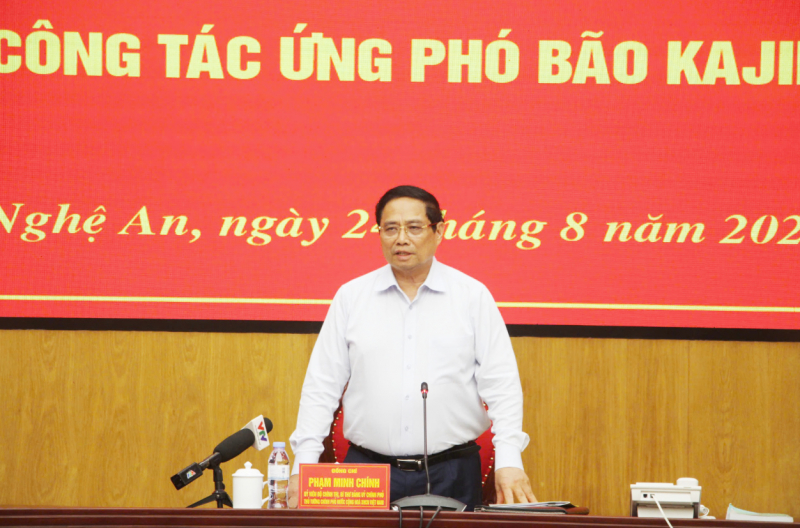 Thủ tướng họp khẩn ứng phó bão số 5: Bảo vệ tính mạng nhân dân là mục tiêu cao nhất -0