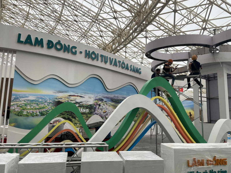 Các đơn vị gấp rút hoàn thiện các hạng mục tại Triển lãm 