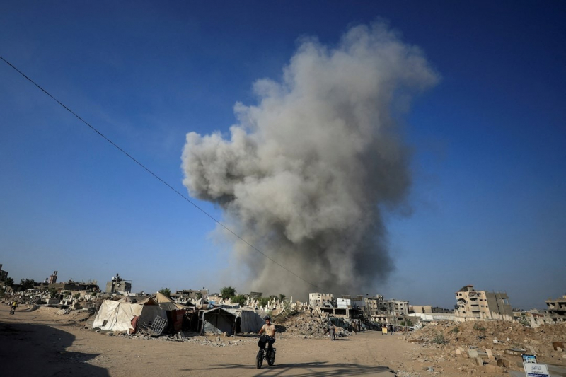 Máy bay, xe tăng Israel tiếp tục oanh tạc Thành phố Gaza -0