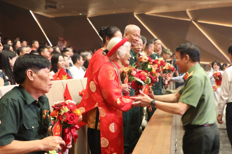 Chương trình “Sao Độc lập” năm 2025: Hào hùng, khơi dậy khát vọng tương lai -0