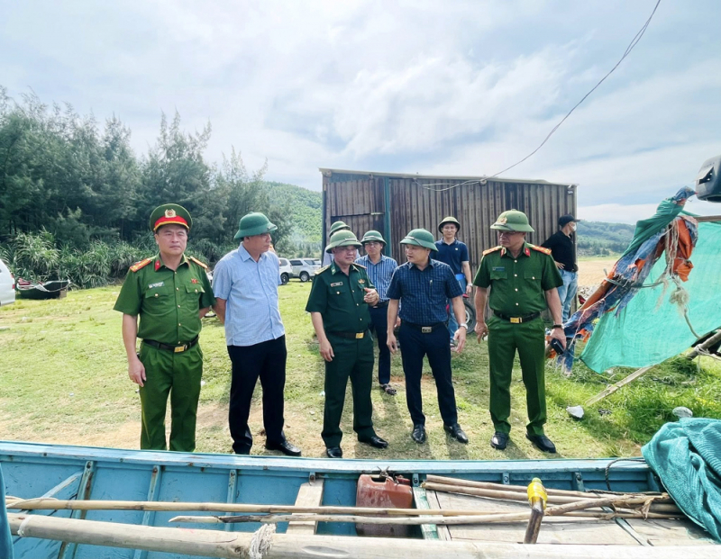 Hà Tĩnh “chi nóng” 100 triệu đồng cho các xã, phường để phòng chống bão số 5 -0