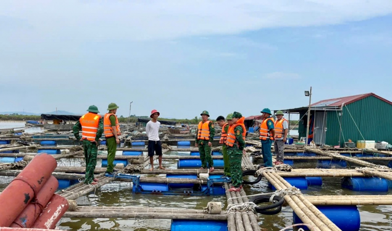 Công an Thanh Hóa sát cánh cùng nhân dân chống bão số 5 Kajiki -0