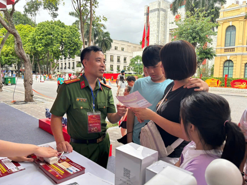 Khi Đề án 06 và VNeID đi vào đời sống trong kỷ nguyên mới -0