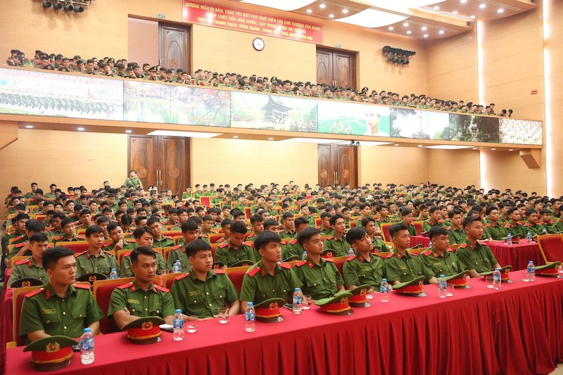 Hơn 1700 học viên từ các trường CAND tham dự buổi tập huấn công tác bảo đảm ANTT Lễ kỷ niệm A80 -0