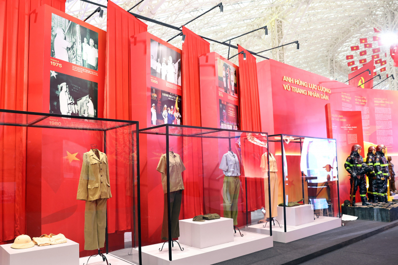 Bản trường ca 80 năm Công an nhân dân -0