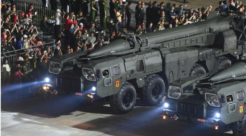 Những loại tên lửa hiện đại của QĐND Việt Nam lăn bánh trên Quảng trường Ba Đình -0