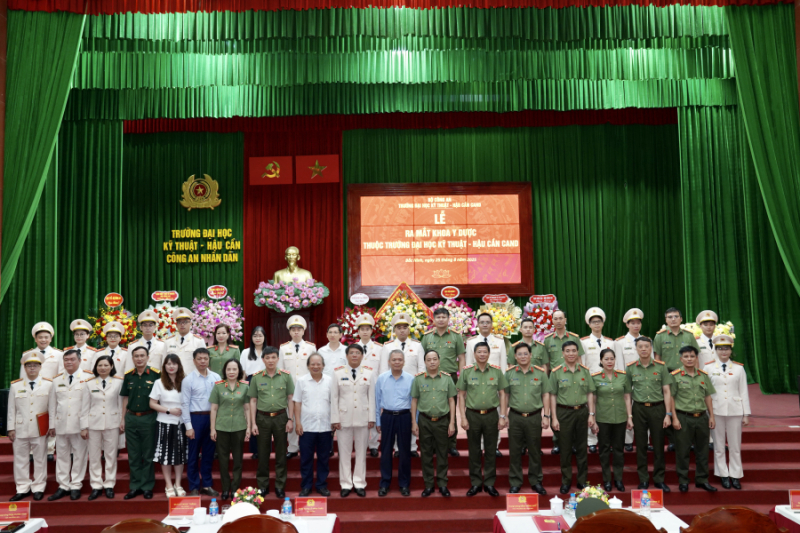 Xây dựng Khoa Y Dược trở thành địa chỉ tin cậy về đào tạo nguồn nhân lực Y tế chất lượng cao -0