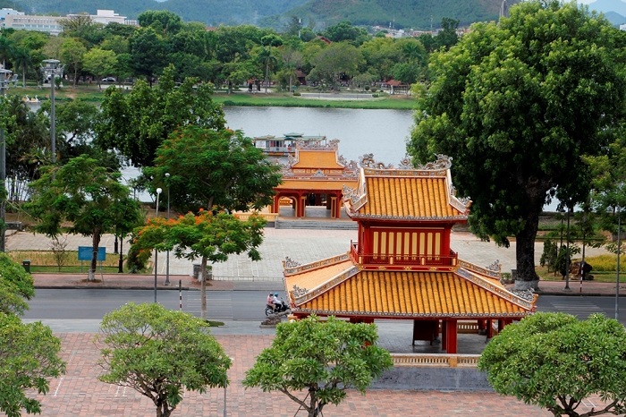 Cho muôn dân vui ngày đại khánh -0
