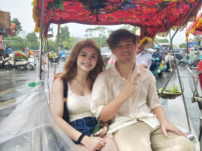 Không khí đại lễ tại Hà Nội qua cảm nhận của du khách quốc tế -0