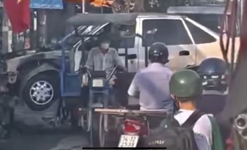 Bị phạt vì dùng xe ba gác chở 