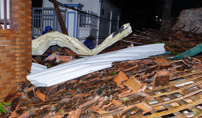 Giám đốc Công an tỉnh Ninh Bình trực tiếp chỉ đạo công tác khắc phục hậu quả mưa bão gây ra -3