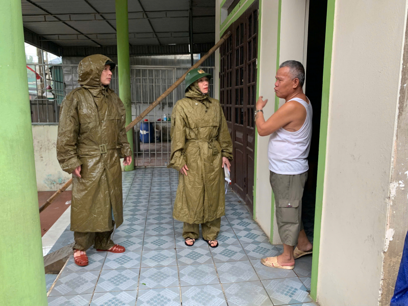 Lực lượng Công an Nghệ An: Kịp thời hỗ trợ nhân dân trong mưa bão -0