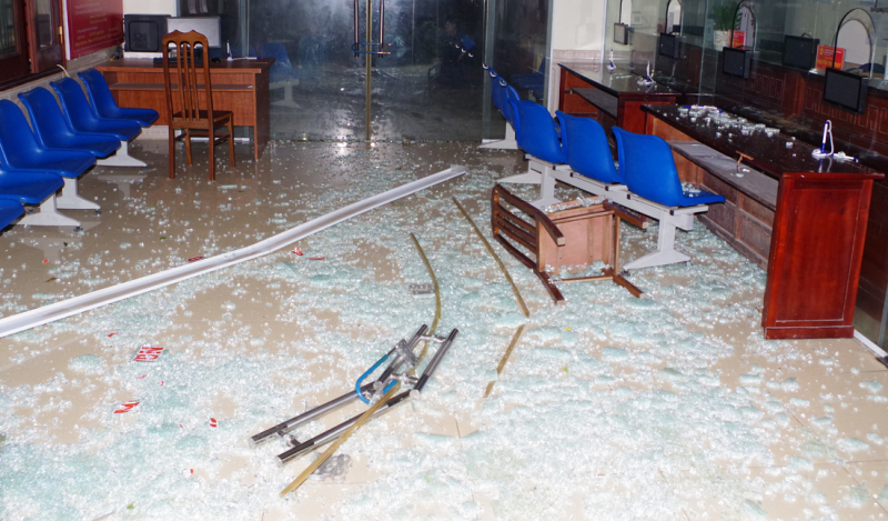 Giám đốc Công an tỉnh Ninh Bình trực tiếp chỉ đạo công tác khắc phục hậu quả mưa bão gây ra -6