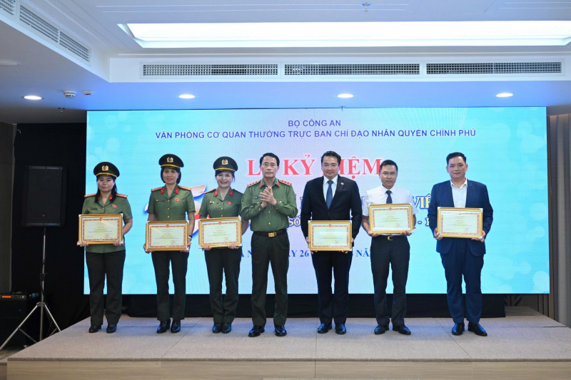 Tạp chí Nhân quyền cần phải có một diện mạo mới, một sức mạnh khác và trưởng thành hơn trong kỷ nguyên mới -0