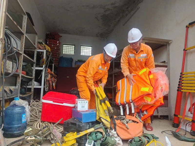 EVNNPC khẩn trương khắc phục lưới điện sau bão số 5 -2