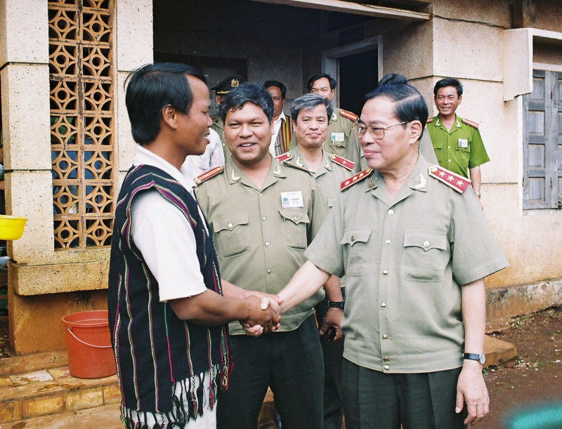 Chút kỷ niệm về Bộ trưởng Lê Minh Hương -0