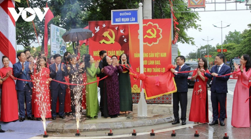 Phu nhân Tổng Bí thư Tô Lâm dự lễ đặt tên đường Ngô Mạnh Lân tại Điện Biên -0