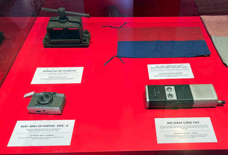 Những hiện vật lưu dấu 80 năm xây dựng và trưởng thành lực lượng CAND -0