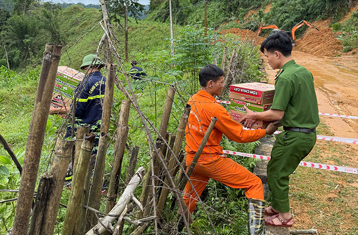 Cương quyết không để người dân 2 xã Yên Nhân, Bát Mọt đói và khát -2
