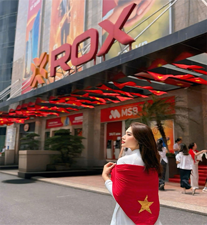 Check-in cùng bức tường Tự hào Việt Nam trên đường Nguyễn Chí Thanh -4