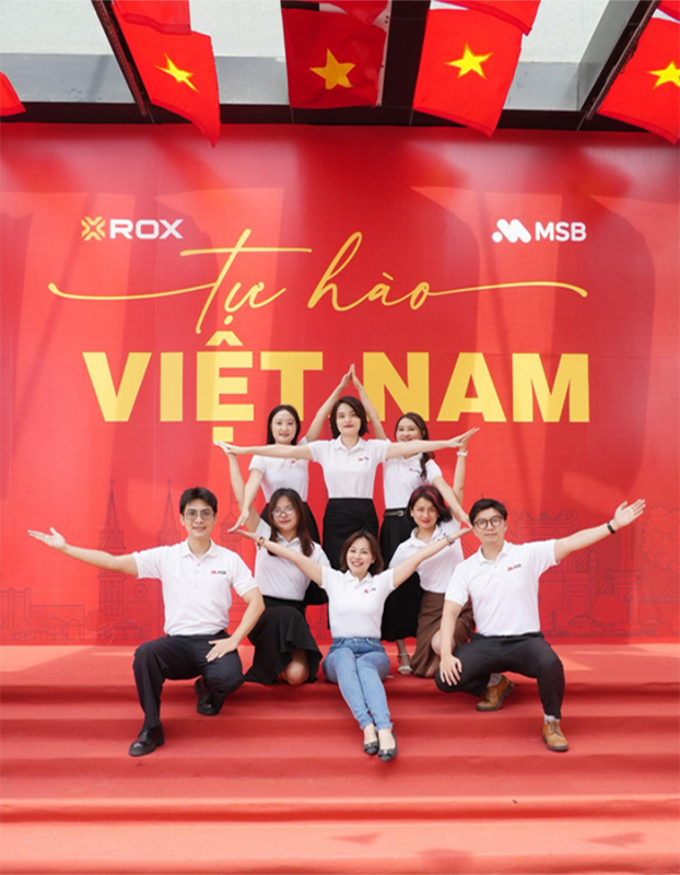 Check-in cùng bức tường Tự hào Việt Nam trên đường Nguyễn Chí Thanh -5