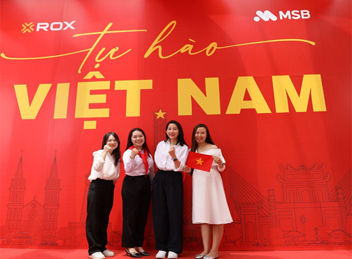 Check-in cùng bức tường Tự hào Việt Nam trên đường Nguyễn Chí Thanh -0