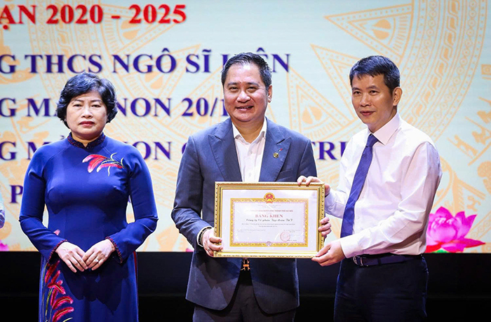 Tập đoàn T&T Group vinh dự được nhận Bằng khen của UBND Thành phố Hà Nội vì những đóng góp, cống hiến trong phong trào thi đua -0