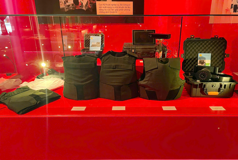 Những hiện vật lưu dấu 80 năm xây dựng và trưởng thành lực lượng CAND -0