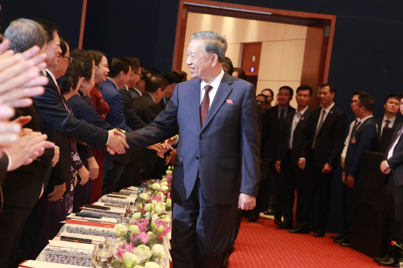 Tổng Bí thư Tô Lâm gặp mặt các thế hệ Đại biểu Quốc hội tại Hà Nội -0