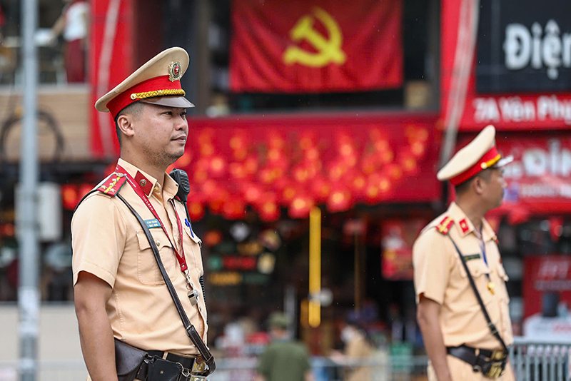 thanhnienyenphu_o.jpg -0