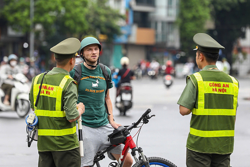 vancao-thuykhuy_o.jpg -0