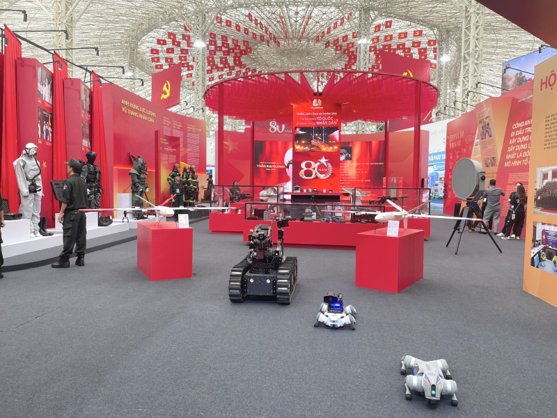 Nhiều hoạt động đặc sắc, hấp dẫn tại Triển lãm Thành tựu Đất nước -0