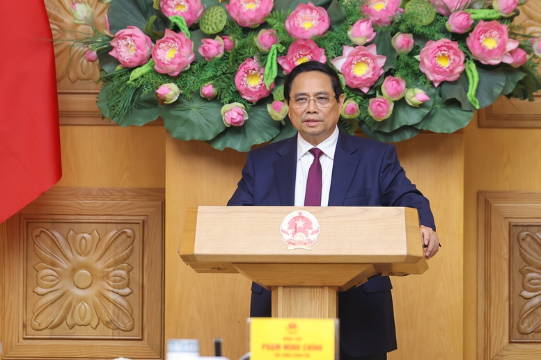 PM meets with security officers reinforced to Southern battlefield -0