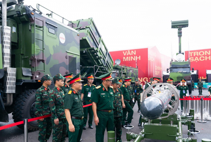 Nhiều khí tài công nghệ cao được Viettel trình diễn tại triển lãm lớn nhất từ trước tới nay -2