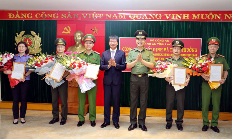 Triệt xoá đường dây lừa đảo tài sản, Công an tỉnh Lào Cai được khen thưởng -0