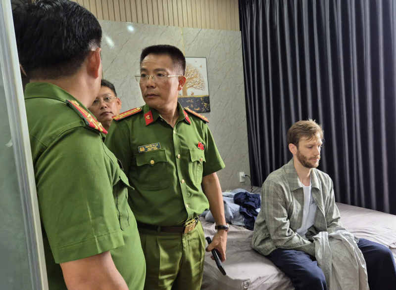 “Thưởng nóng” vụ bắt giữ đối tượng cướp tài sản tại Đà Nẵng -0